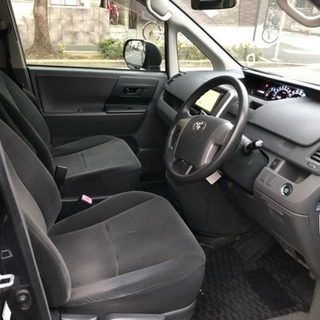 70ヴォクシー　X-Lエディション。　パワスラ、純正ナビETCスマートキー付き車検二年付き個人分割可能の画像
