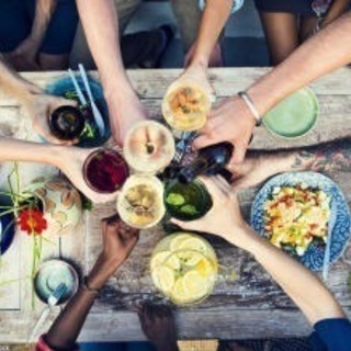 25日にパーティーします！楽しく飲みませんか？😊