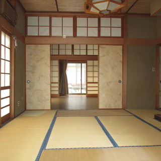和風平屋建築住宅と、178坪の敷地 - 花巻市