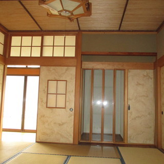 和風平屋建築住宅と、178坪の敷地 − 岩手県