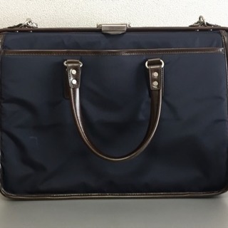 【交渉中】【新品】ダレスバッグ 医者カバン ★ 鍵付き ★ ショルダーバッグの画像