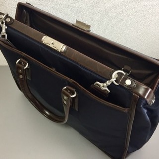 【交渉中】【新品】ダレスバッグ 医者カバン ★ 鍵付き ★ ショルダーバッグの画像