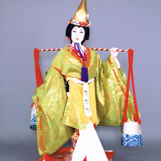 心と身体に良い♪グループレッスンの日本舞踊教室で浴衣もすぐに着られるようになります！入会者にはお着物プレゼント（S,Mサイズ）ゆかた着付は毎週無料です♪の画像