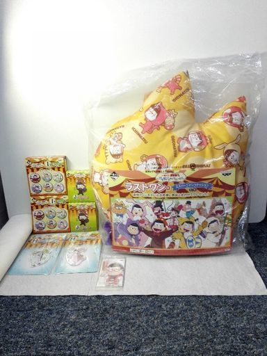 一番くじ おそ松さん けも松さん パレードラストワン賞・他まとめて未開封になります。一部未開封のため缶バッチ・ラバーマスコット内容は開封のお楽しみです
