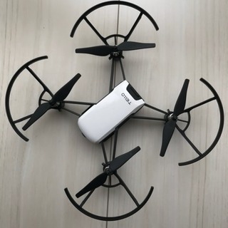 DJI製 最新型ドローン Tello