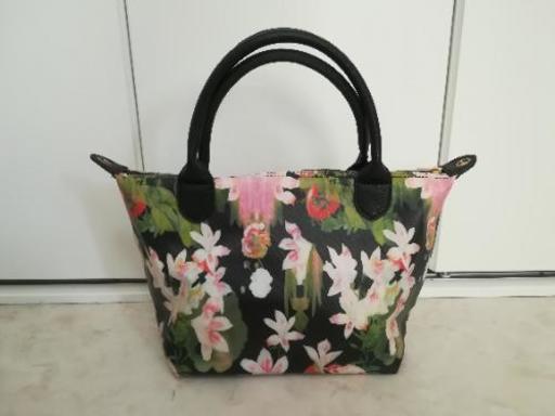 美品！TED BAKER ハンドバッグ