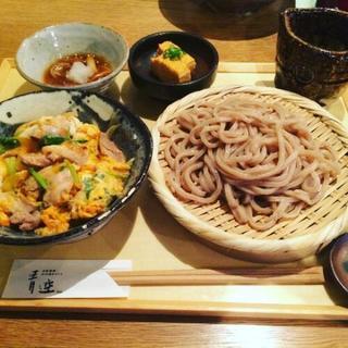 『青空ブルーといううどん屋さん行きませんか😋』