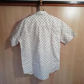 三つ葉柄シャツの画像