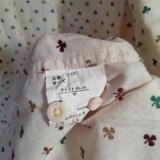 三つ葉柄シャツの画像