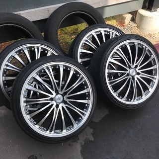 20インチ！8J＋45 225/35R20 ロクサーニ！