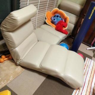 大きな座椅子 取りに来て下さる方　の画像