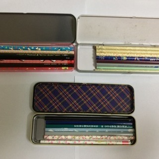 鉛筆約100本の画像