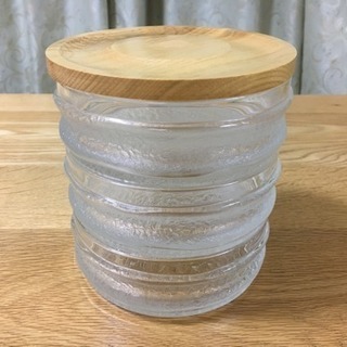 【ガラス食器・皿】３点セット（木製ふた１枚付き）の画像