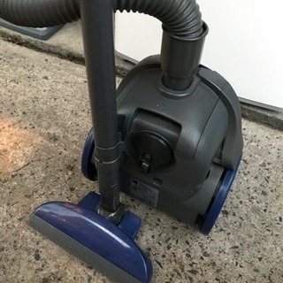 東芝 クリーナー VC-B26K 2001年製の画像