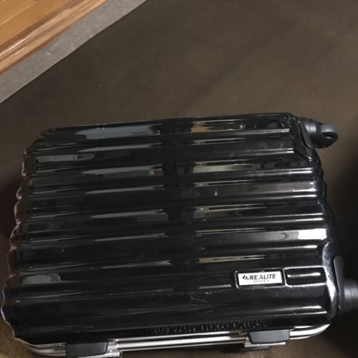 エスケープスーツケース