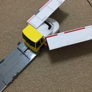 格安！トミカ用トラックと大きなブーブの画像