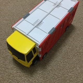格安！トミカ用トラックと大きなブーブの画像
