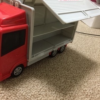 格安！トミカ用トラックと大きなブーブの画像