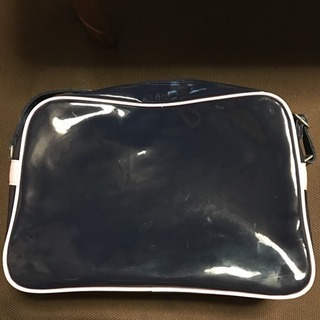 アディダススポーツバッグの画像