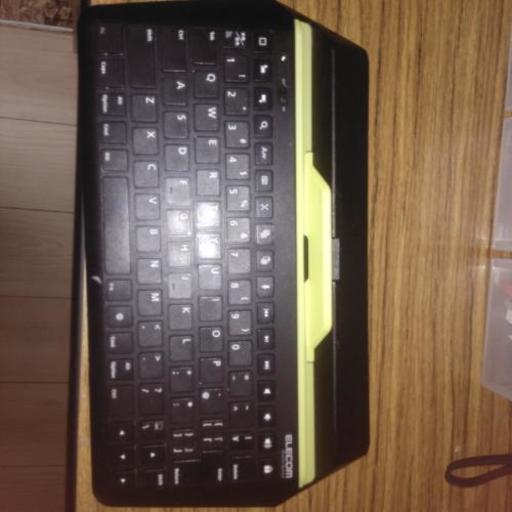 ELECOM　ワイヤレスキーボード