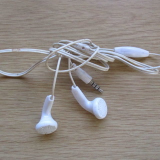 ヘッドフォン マイク付き ホワイト