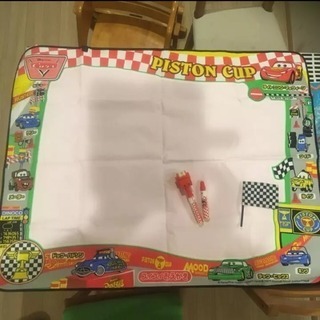 水でかけるスイスイおえかき大人気カーズバージョン！