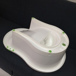 【美品】ベビーバス新生児用(おしりストッパー付)の画像