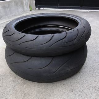 バイクの廃タイヤ（プランターやトレーニング用等他の事に利用できる方）