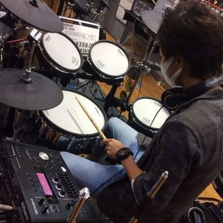 バンドメンバー募集!(●´ϖ`●)ジャンル楽器問いません!