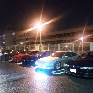 夜な夜な都内のどこかに集まってクルマを並べたりするチーム - 千代田区