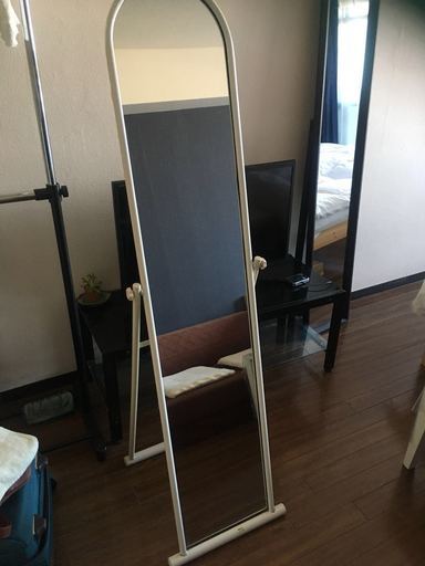 スタンドミラーの出品