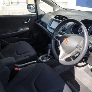 お得なキャンペーン実施中！！車を買うなら今！フィットハイブリッド スマートセレクションの画像