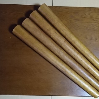 ダイニングテーブル　90cmｘ60cmｘ高さ70cm　1,000円で。