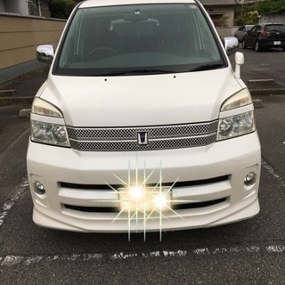 18年式 トヨタ ヴォクシー Zキラメキ 車検31年2月3日まで