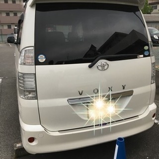 18年式 トヨタ ヴォクシー Zキラメキ 車検31年2月3日までの画像