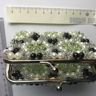 ビーズ がま口 小物入れの画像