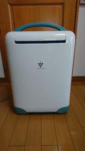 再値下げ  シャープ 除湿器 cv-710cx-w