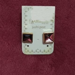 紫ピアス
