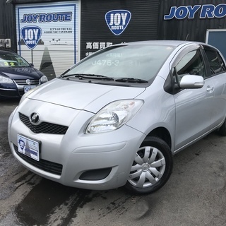 トヨタ　ヴィッツ　走行22000ｋｍ