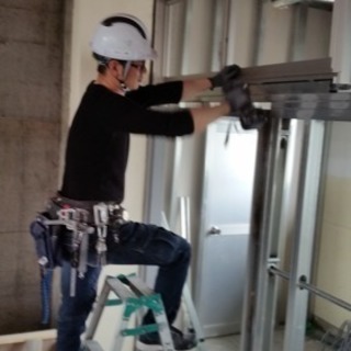 今年から心機一転❗️経験者❗️未経験者❗️ 鋼製建具工 サッシ ...