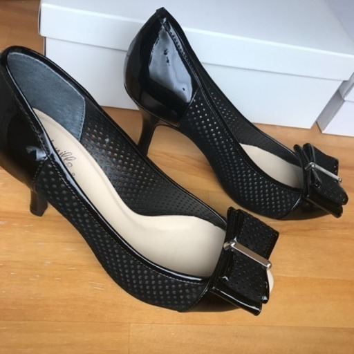 【日本製☆未使用品】 黒色 レザー ヒール パンプス 22.5cm