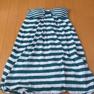 ボーダーワンピース 緑の画像