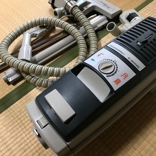 昭和レトロ 掃除機 CONCORDIAコンコーディア E-2000 箱入り 昭和レトロ 掃除機 CONCORDIA E 2000 コンコーディアタイガー型
