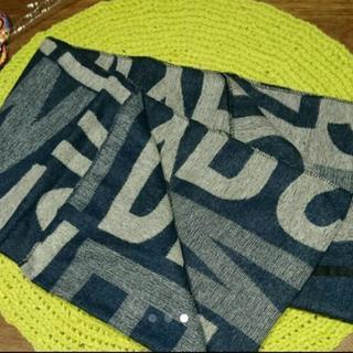 T’S Collections マフラー ✩ 手触りOK ✩ 新品 英語柄の画像