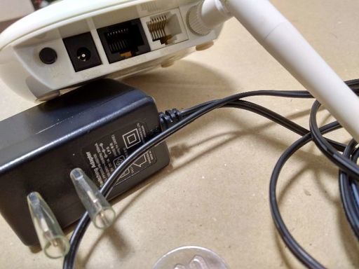 ミニWiFiルーター　電源付き