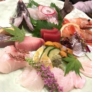 お魚料理店のホール、調理補助、など