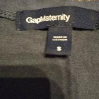 GAP maternity マタニティー用トップスの画像