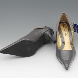 5日まで 未使用 パンプス グレー サイズ Ｌ 無料 差し上げます。の画像