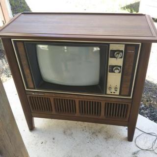 昭和レトロ　東芝トリニトロンカラーテレビの画像