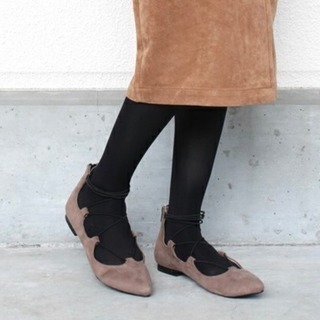 新品未使用 レースアップ フラットパンプスの画像